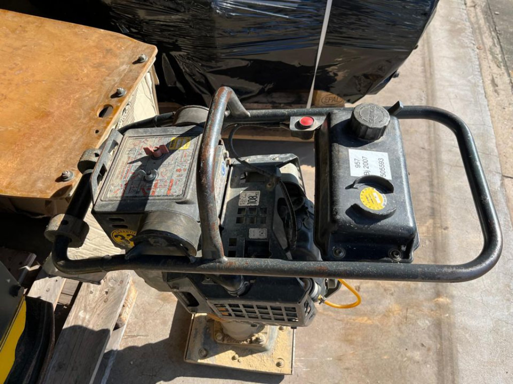 BOMAG BT 60 4 Diverse Stampfer - Máy móc xây dựng: hình 3 BOMAG BT 60 4 Diverse Stampfer - Máy móc xây dựng: hình 3