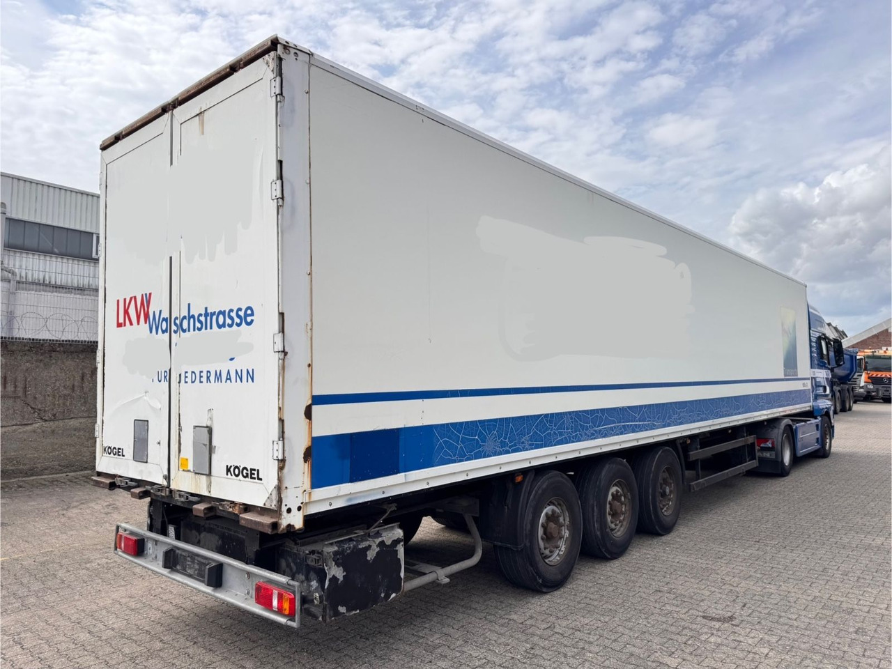 Kögel SPKH 24 Koffer 3-Achser - Sơ mi rơ moóc hộp kín: hình 4 Kögel SPKH 24 Koffer 3-Achser - Sơ mi rơ moóc hộp kín: hình 4