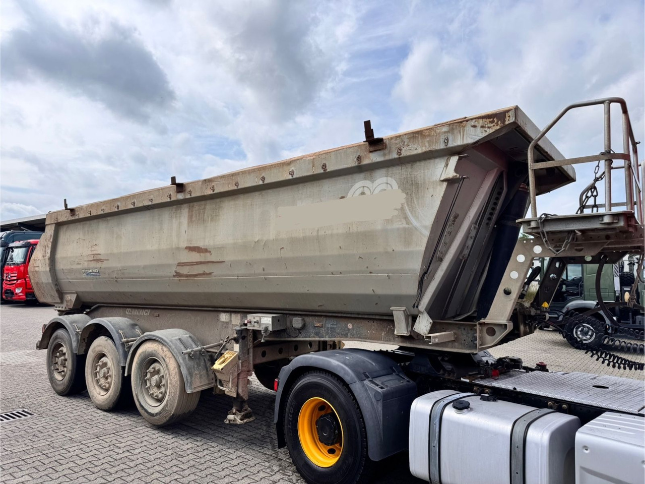 Menci SA700R Kipper Mulde 27m³ Lift Stahl 3 Stück - Sơ mi rơ moóc ben: hình 2 Menci SA700R Kipper Mulde 27m³ Lift Stahl 3 Stück - Sơ mi rơ moóc ben: hình 2