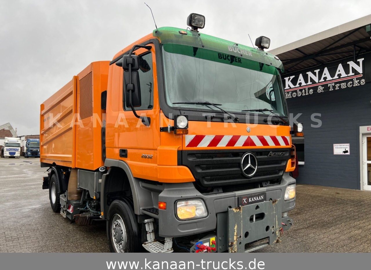 Mercedes-Benz 2032 Actros 4x4 Bucher STKF 9500 AIRPORT KLIMA - Xe quét đường: hình 1 Mercedes-Benz 2032 Actros 4x4 Bucher STKF 9500 AIRPORT KLIMA - Xe quét đường: hình 1