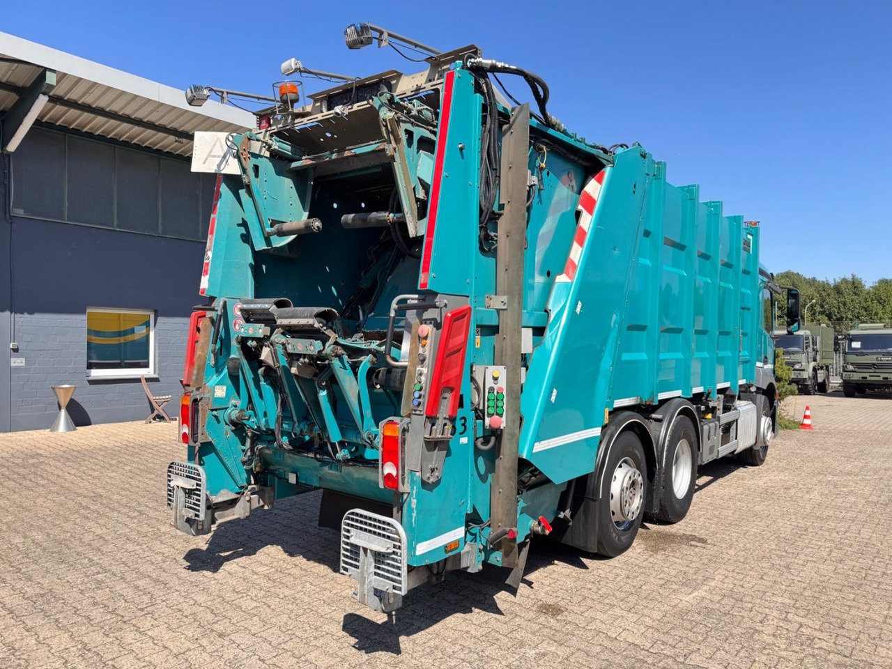 Mercedes-Benz 2533 Antos Müllwagen Zöller ATM bei 90Tkm - Xe tải chở rác: hình 4 Mercedes-Benz 2533 Antos Müllwagen Zöller ATM bei 90Tkm - Xe tải chở rác: hình 4