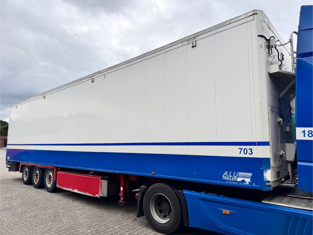 Stas S300 ZX Walkingfloor 3 x Vorhanden TÜV NEU - Sơ mi rơ moóc sàn đi bộ: hình 4 Stas S300 ZX Walkingfloor 3 x Vorhanden TÜV NEU - Sơ mi rơ moóc sàn đi bộ: hình 4