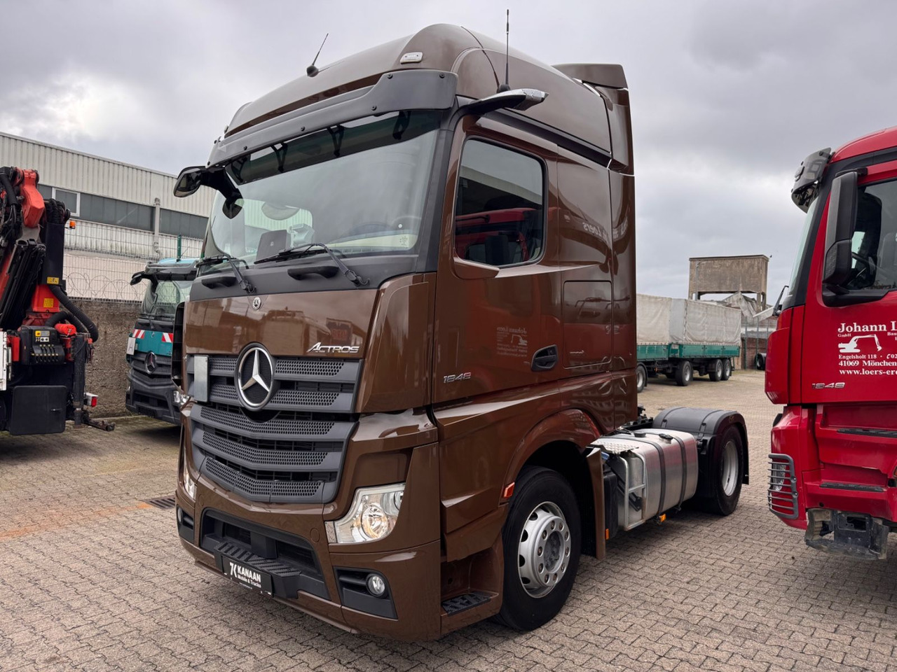 Mercedes-Benz 1848 Actros 5   BigSPace - Xe đầu kéo: hình 2 Mercedes-Benz 1848 Actros 5   BigSPace - Xe đầu kéo: hình 2
