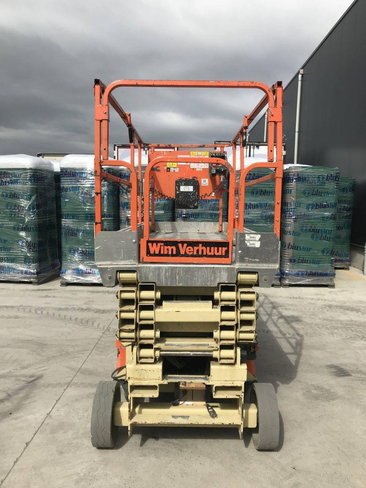 JLG 3246ES (1240) - Máy nâng người hình kéo: hình 2 JLG 3246ES (1240) - Máy nâng người hình kéo: hình 2