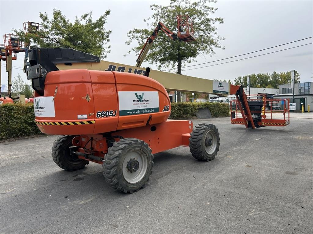 Xe nâng người hình viễn vọng kính JLG 660SJ (10886): hình 1