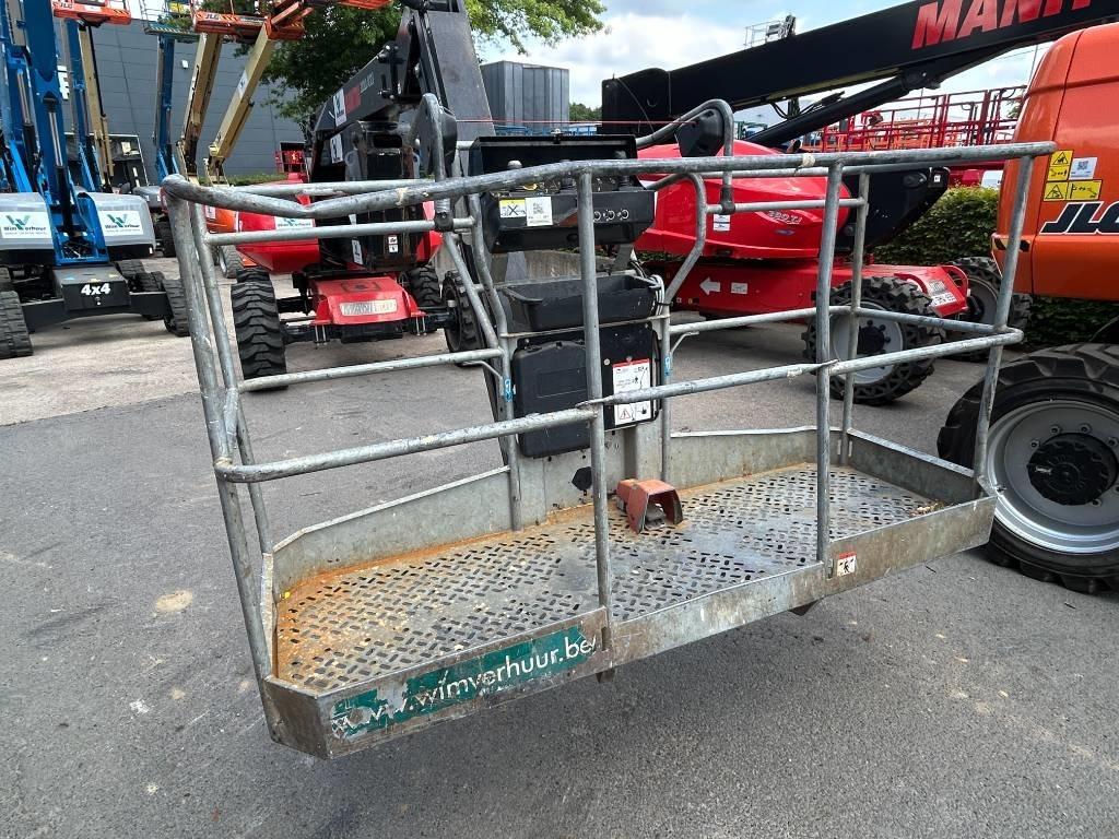 Manitou 200 ATJ RC - Xe nâng người nhiều khớp nối: hình 5 Manitou 200 ATJ RC - Xe nâng người nhiều khớp nối: hình 5
