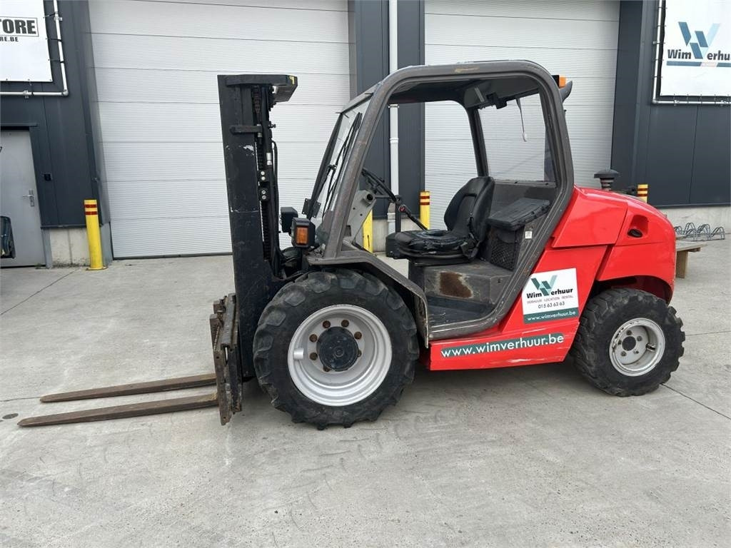 Manitou MH25-4 - Xe nâng địa hình gồ ghề: hình 1 Manitou MH25-4 - Xe nâng địa hình gồ ghề: hình 1