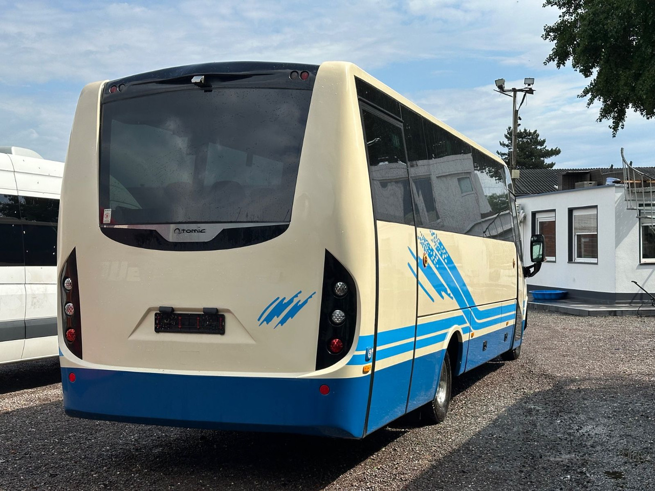 Iveco AN21 Atomic(MotorNeu*7.2t*Hecknied)Rapido Rosero - Xe bus mini, Xe van chở khách: hình 2 Iveco AN21 Atomic(MotorNeu*7.2t*Hecknied)Rapido Rosero - Xe bus mini, Xe van chở khách: hình 2