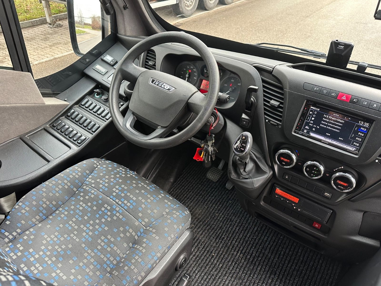 Iveco Atomic AN21 (wenig Km*7.2t) Rosero/ Rapido - Xe bus mini, Xe van chở khách: hình 3 Iveco Atomic AN21 (wenig Km*7.2t) Rosero/ Rapido - Xe bus mini, Xe van chở khách: hình 3