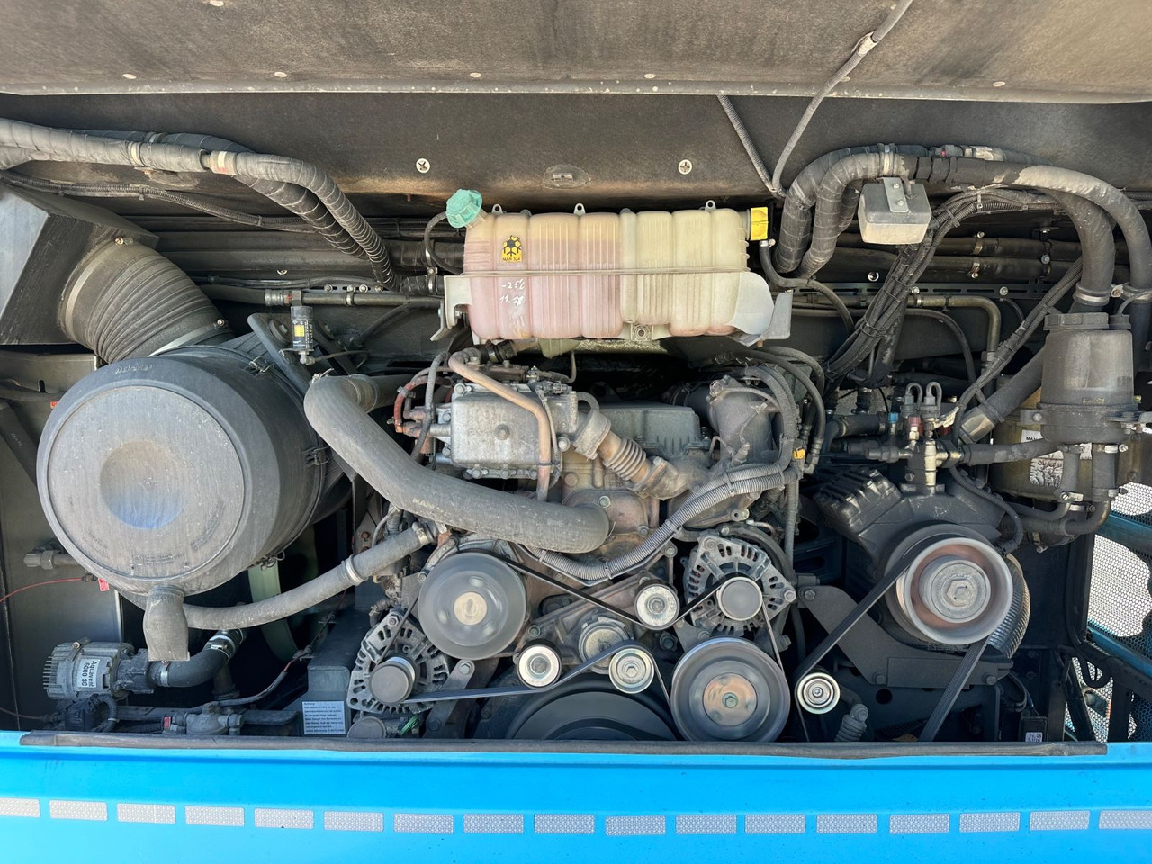 MAN R08 Lions Coach L (60 Sitze*Schalt) - Xe đò: hình 3 MAN R08 Lions Coach L (60 Sitze*Schalt) - Xe đò: hình 3