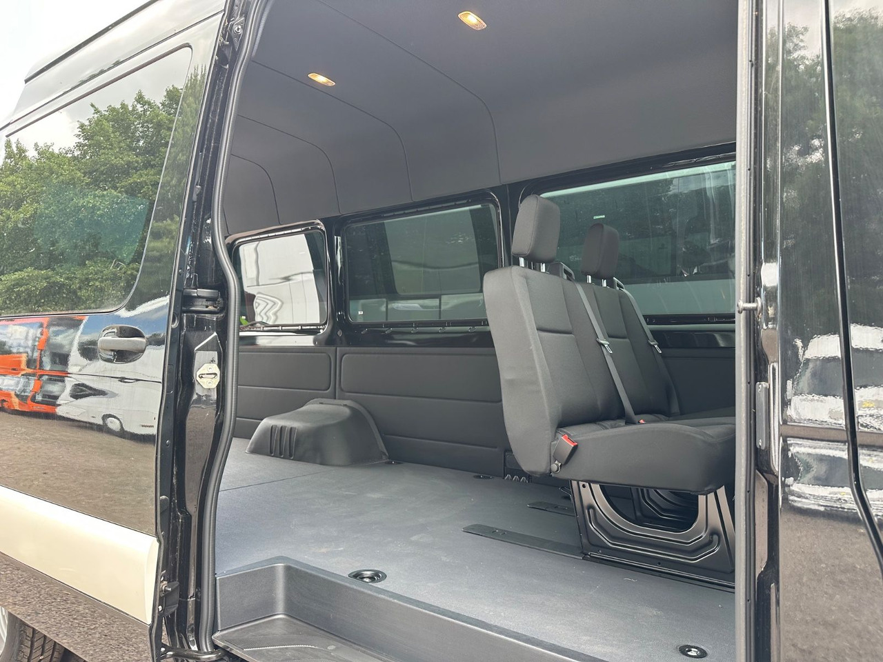 Mercedes-Benz Sprinter 519 CDi 4x4 H+L 360° Cam.*Navi*253.4 Km - Xe bus mini, Xe van chở khách: hình 4 Mercedes-Benz Sprinter 519 CDi 4x4 H+L 360° Cam.*Navi*253.4 Km - Xe bus mini, Xe van chở khách: hình 4