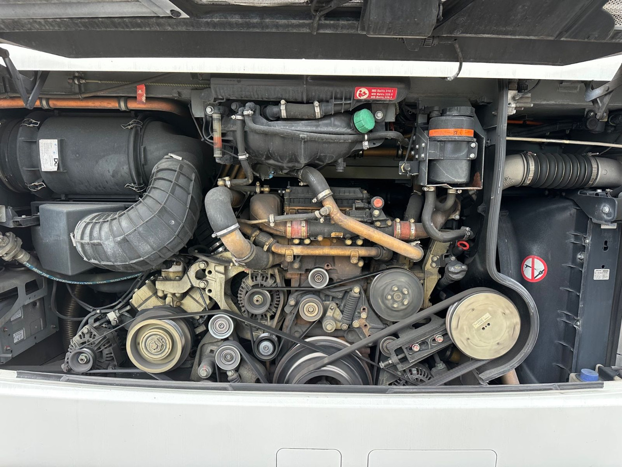 Mercedes-Benz Tourismo O350 17 RHD-L (60 Sitze*341.tKM*DE*TOP) - Xe đò: hình 4 Mercedes-Benz Tourismo O350 17 RHD-L (60 Sitze*341.tKM*DE*TOP) - Xe đò: hình 4