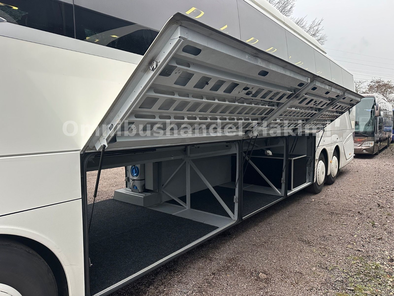 Setra S 517 HD (60 Sitze*Euro 6*DE-Bus) Setra S 517 HD (60 Sitze*Euro 6*DE-Bus) - Xe đò: hình 5 Setra S 517 HD (60 Sitze*Euro 6*DE-Bus) Setra S 517 HD (60 Sitze*Euro 6*DE-Bus) - Xe đò: hình 5