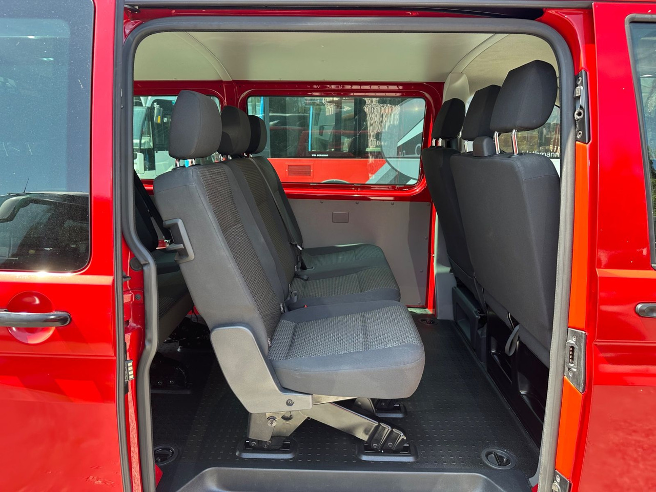 Xe van chở khách Volkswagen T6 Kombi (PDC Hi*ACC*StandHz*9 Sitzer*AC): hình 18