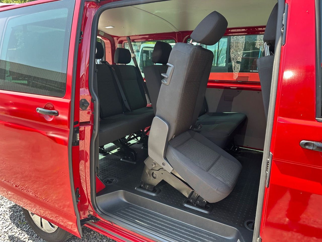 Volkswagen T6 Kombi (PDC Hi*ACC*StandHz*9 Sitzer*AC) - Xe van chở khách: hình 5 Volkswagen T6 Kombi (PDC Hi*ACC*StandHz*9 Sitzer*AC) - Xe van chở khách: hình 5