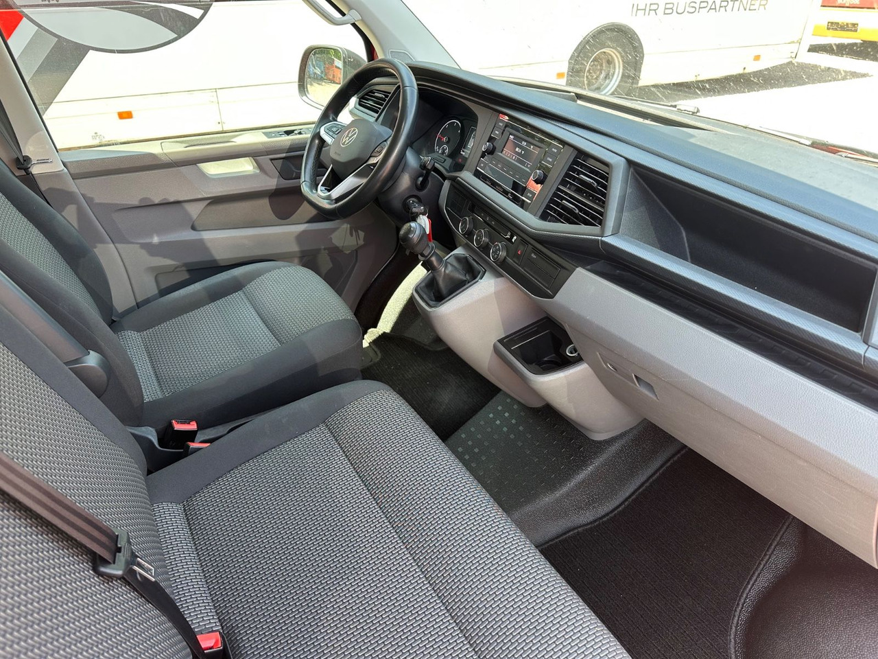 Volkswagen T6 Kombi (PDC Hi*ACC*StandHz*9 Sitzer*AC) - Xe van chở khách: hình 4 Volkswagen T6 Kombi (PDC Hi*ACC*StandHz*9 Sitzer*AC) - Xe van chở khách: hình 4